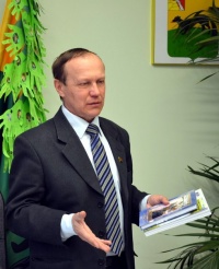 Иван Михайлович Нежельский, глава администрации городского поселения- город Богучар Богучара – один из лучших руководителей РФ.